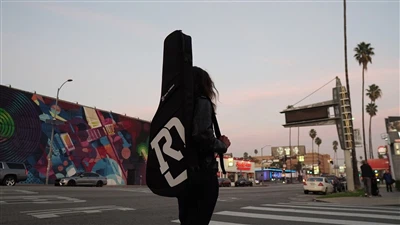 Where is the versatility of the guitar bag?